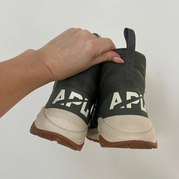 APL Women's TechLoom Defender - Picture 3 of 3